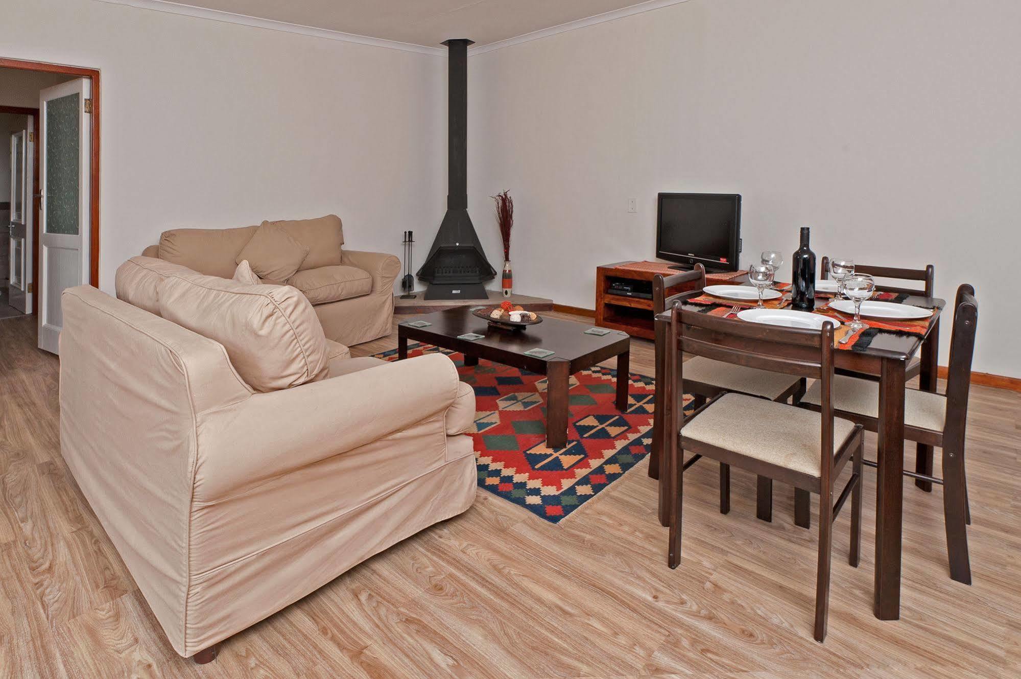 La Galiniere Guest Cottages Franschhoek Zewnętrze zdjęcie